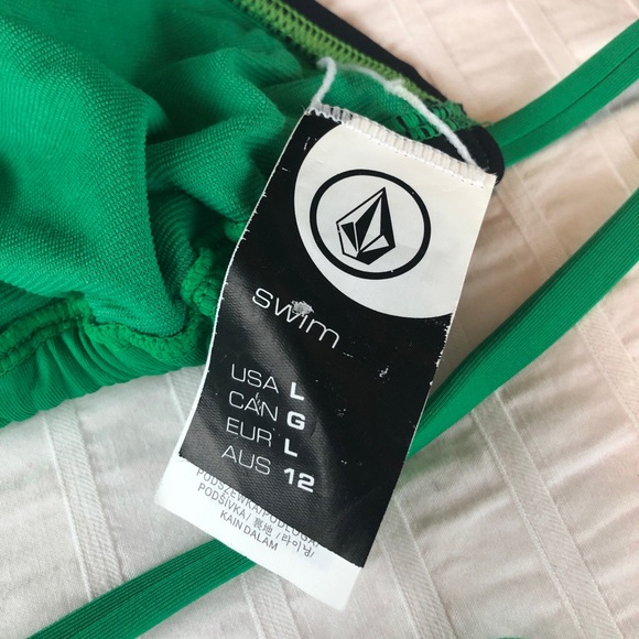 NWOT Volcom Kelly Green Triangle Bathing Suit Top - Picture 5 of 8